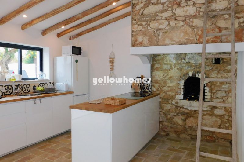 Bonita casa típica V3 completamente remodelada perto de Boliqueime